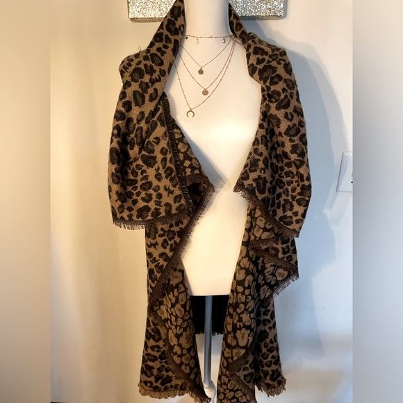 Accessories - Leopard shawl in brown and black OS